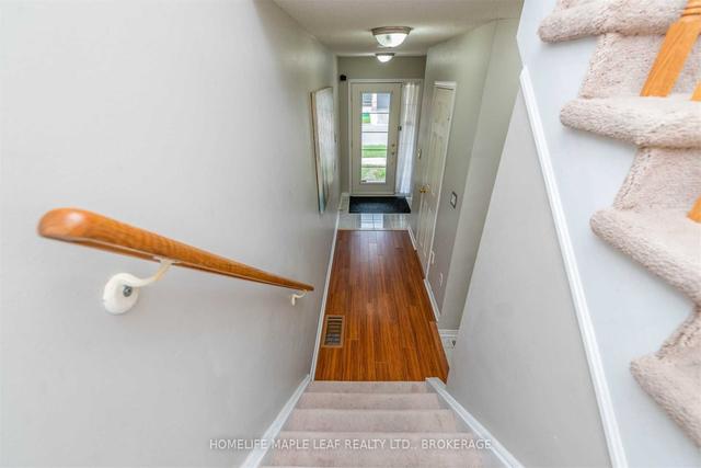 8 Thornharrold St, House attached with 2 bedrooms, 2 bathrooms and 2 parking in Ajax ON | Image 17