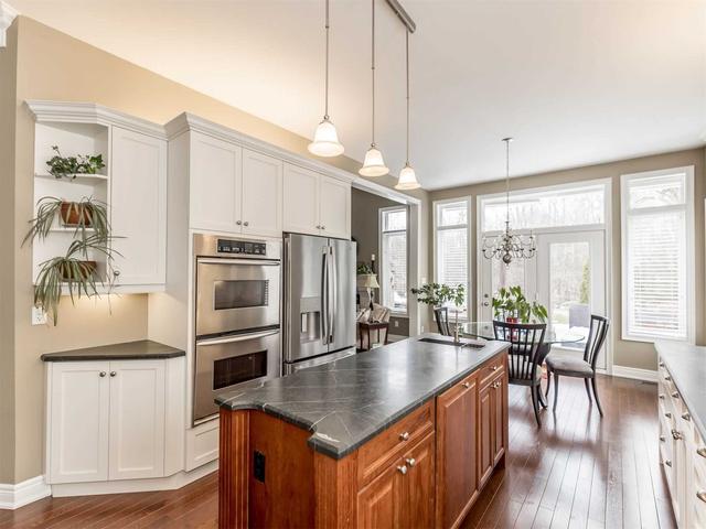 25 Brookdale Crt, House detached with 3 bedrooms, 4 bathrooms and 12 parking in Whitchurch Stouffville ON | Image 6