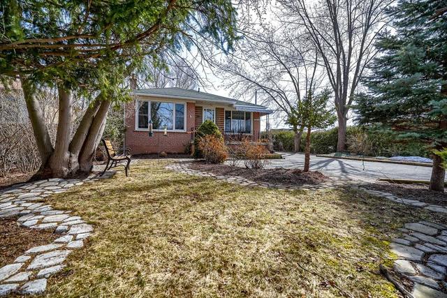 2090 Bridge Rd, House detached with 3 bedrooms, 3 bathrooms and 4 parking in Oakville ON | Image 35