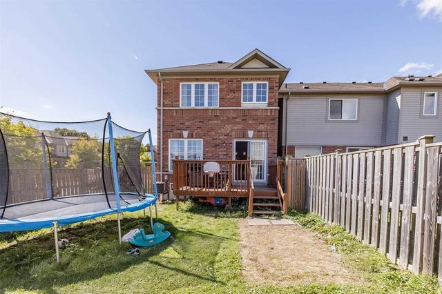 46 Beer Cres, House attached with 3 bedrooms, 3 bathrooms and 2 parking in Ajax ON | Image 33