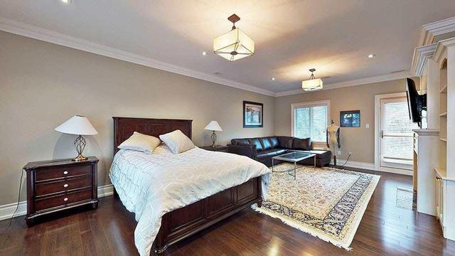6 Carriage Hill Crt, House detached with 4 bedrooms, 7 bathrooms and 13 parking in Markham ON | Image 13
