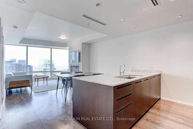 4304 - 180 University Ave, Condo with 1 bedrooms, 1 bathrooms and 1 parking in Toronto ON | Image 23