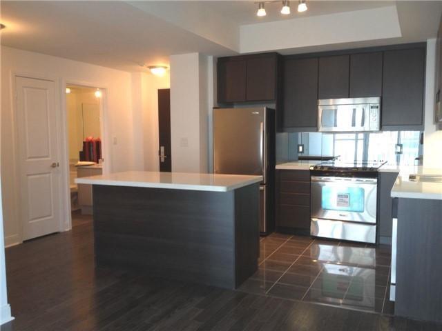 3304 - 50 Absolute Ave, Condo with 2 bedrooms, 2 bathrooms and 1 parking in Mississauga ON | Image 2