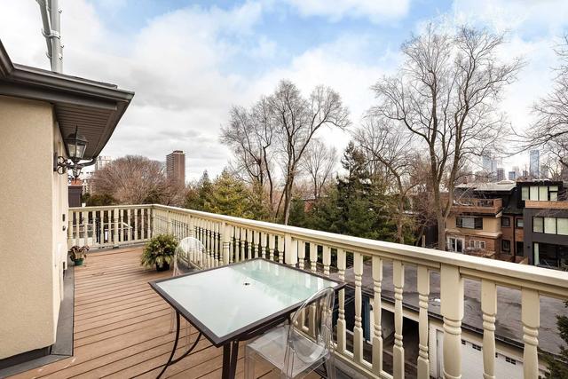 unit 5 - 105 Balmoral Ave, Home with 2 bedrooms, 1 bathrooms and 1 parking in Toronto ON | Image 6
