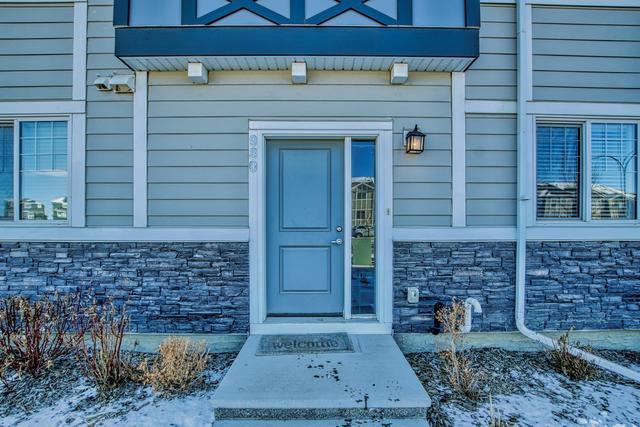 980 Nolan Hill Boulevard Nw, Home with 3 bedrooms, 2 bathrooms and 2 parking in Calgary AB | Image 4