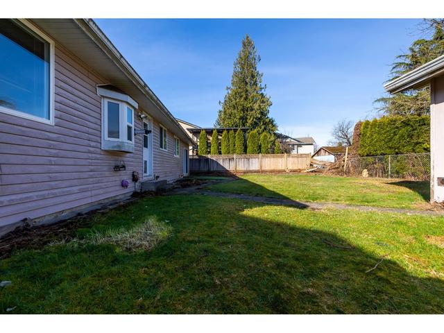 20111 49a Avenue, House detached with 3 bedrooms, 1 bathrooms and 3 parking in Langley BC | Image 13