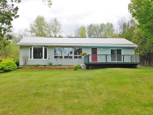 78 Trent Lakes Rd, House detached with 2 bedrooms, 2 bathrooms and 4 parking in Kawartha Lakes ON | Image 1