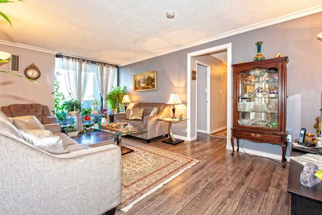 1606 - 1900 Sheppard Ave E, Condo with 3 bedrooms, 2 bathrooms and 1 parking in Toronto ON | Image 2