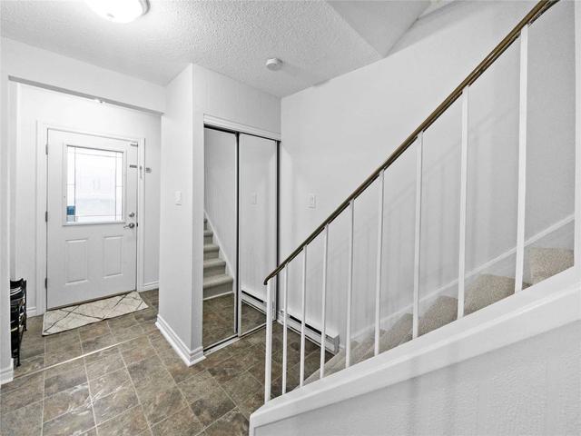21 Garrison Sq, House detached with 3 bedrooms, 2 bathrooms and 3 parking in Brampton ON | Image 22