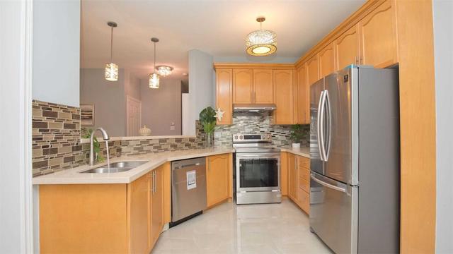 9 Susan Ave, House detached with 3 bedrooms, 4 bathrooms and 6 parking in Brampton ON | Image 7