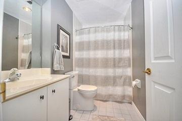 uc 2 - 18 Concorde Pl, Condo with 1 bedrooms, 2 bathrooms and 1 parking in Toronto ON | Image 4