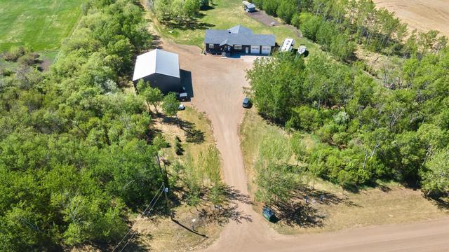 46458 Range Road 195, House detached with 4 bedrooms, 3 bathrooms and 6 parking in Camrose County AB | Image 5