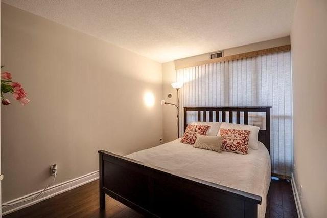 702 - 4450 Tucana Crt, Condo with 2 bedrooms, 2 bathrooms and 3 parking in Mississauga ON | Image 11