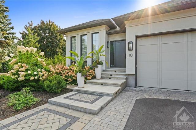 10 Leaver Avenue, House detached with 4 bedrooms, 5 bathrooms and 8 parking in Ottawa ON | Image 3