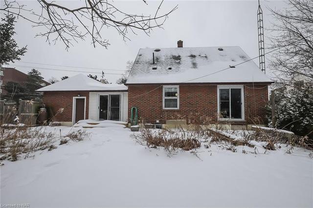 233 Scott Street, House detached with 3 bedrooms, 1 bathrooms and null parking in St. Catharines ON | Image 28