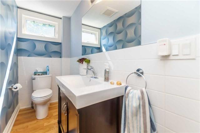 23 Abbs St, House detached with 3 bedrooms, 4 bathrooms and 2 parking in Toronto ON | Image 15