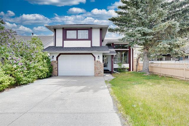 19 Ventura Way Ne, House detached with 5 bedrooms, 2 bathrooms and 3 parking in Calgary AB | Image 1