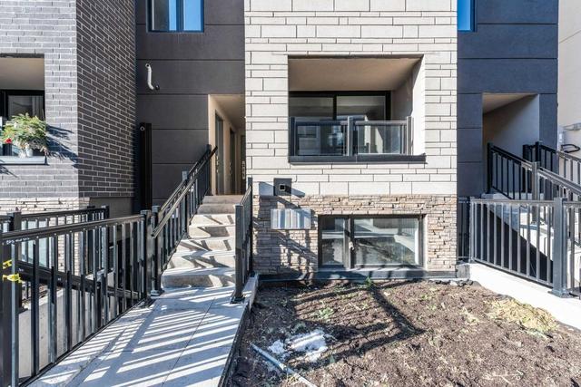 311 - 1139 Cooke Blvd N, Townhouse with 3 bedrooms, 3 bathrooms and 1 parking in Burlington ON | Image 1
