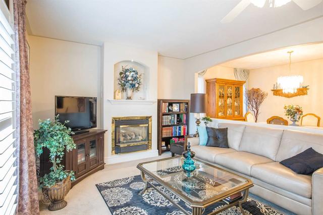 2425 Denure Dr, House detached with 2 bedrooms, 3 bathrooms and 3.5 parking in Peterborough ON | Image 8