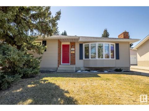 22 Melrose Cr, House detached with 3 bedrooms, 2 bathrooms and null parking in Edmonton AB | Card Image