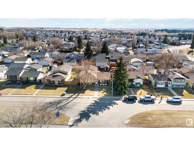 4635 44 Av, House detached with 5 bedrooms, 2 bathrooms and null parking in Gibbons AB | Image 14