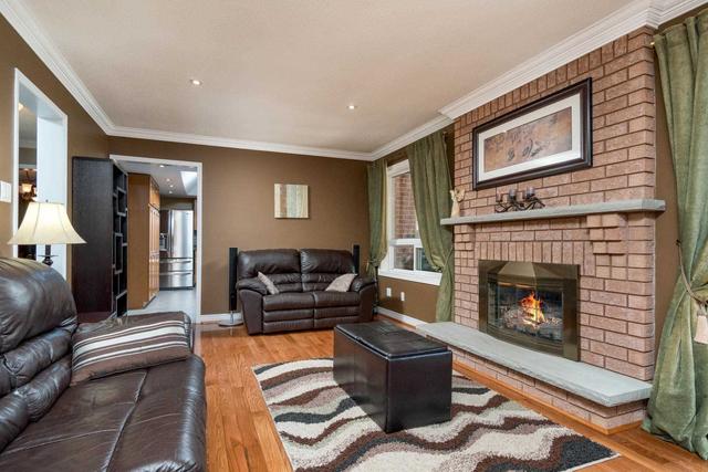 45 Donaghedy Dr, House detached with 4 bedrooms, 4 bathrooms and 6 parking in Halton Hills ON | Image 3
