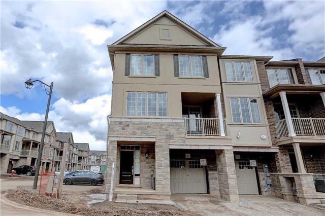 3113 Blackfriar Common, House attached with 3 bedrooms, 3 bathrooms and 1 parking in Oakville ON | Image 1