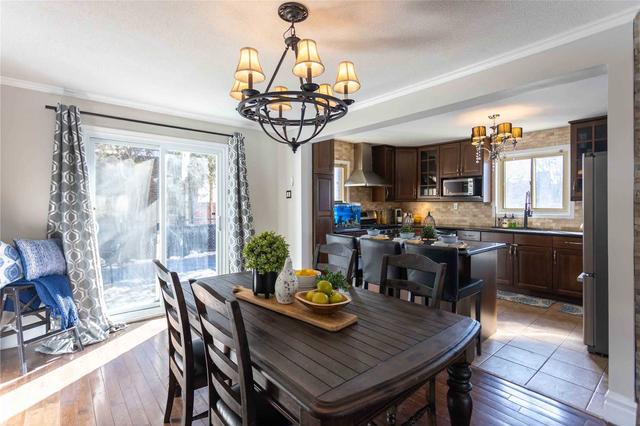 109 Old Sheppard Ave, House semidetached with 4 bedrooms, 3 bathrooms and 4 parking in Toronto ON | Image 2