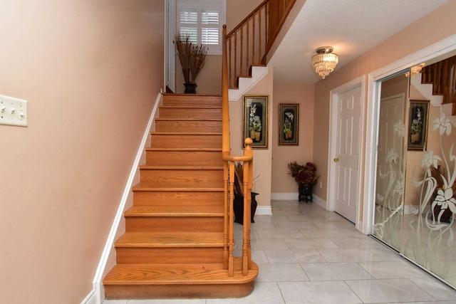 13 Trailridge Dr, House detached with 5 bedrooms, 4 bathrooms and 6 parking in Brampton ON | Image 8