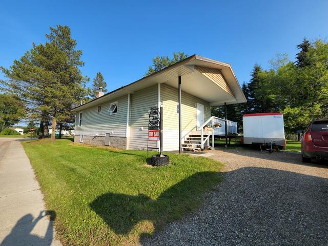 5103 51 Avenue, House detached with 2 bedrooms, 2 bathrooms and 4 parking in Yellowhead County AB | Image 6