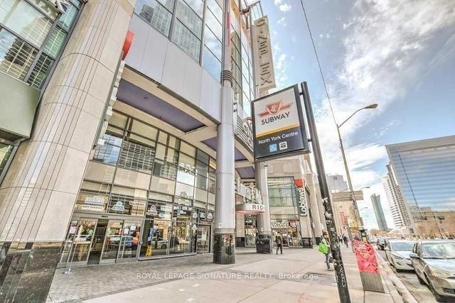 2210 - 8 Hillcrest Ave, Condo with 2 bedrooms, 2 bathrooms and 1 parking in Toronto ON | Image 17