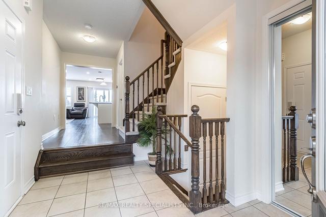 1732 Copeland Circ, House attached with 3 bedrooms, 3 bathrooms and 2 parking in Milton ON | Image 12