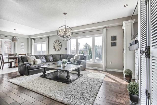 9 Donald Stewart Cres, House detached with 4 bedrooms, 4 bathrooms and 6 parking in East Gwillimbury ON | Image 6