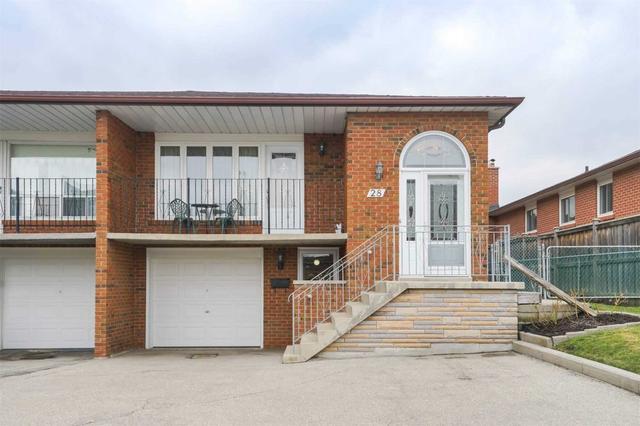 upper - 28 Hazelnut Cres, House semidetached with 3 bedrooms, 1 bathrooms and 5 parking in Toronto ON | Image 2