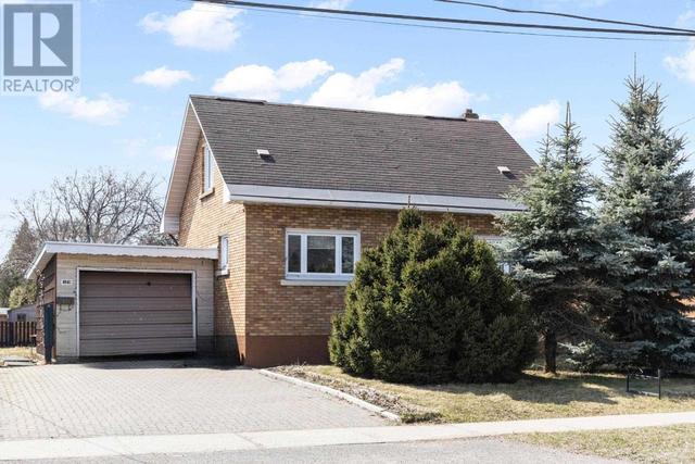 329 Devon Rd, House detached with 3 bedrooms, 1 bathrooms and null parking in Sault Ste. Marie ON | Image 1