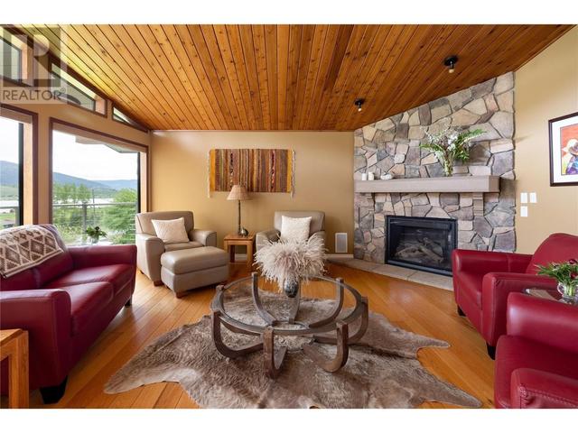 7850 Old Kamloops Road, House detached with 4 bedrooms, 3 bathrooms and 12 parking in North Okanagan B BC | Image 12