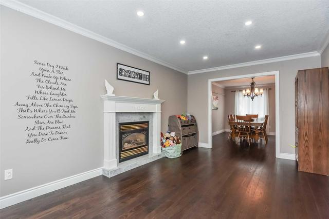 5 Foxwood Cres, House detached with 4 bedrooms, 4 bathrooms and 3 parking in Guelph ON | Image 3