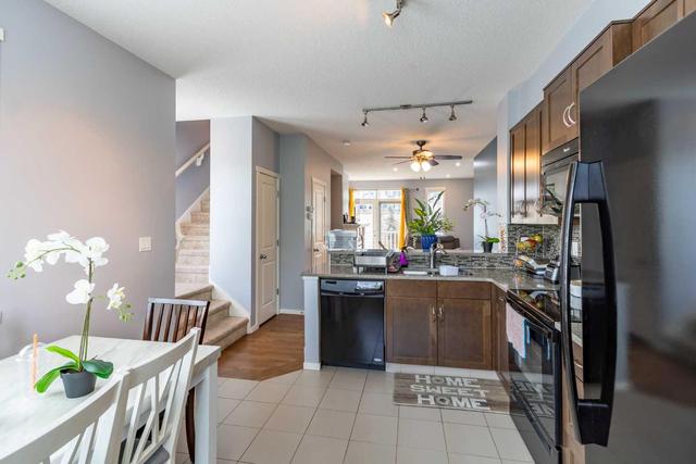 25 Kinlea Way Nw, Home with 3 bedrooms, 2 bathrooms and 3 parking in Calgary AB | Image 14