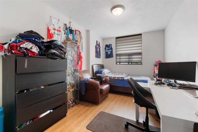 301 - 1881 Jane St, Condo with 2 bedrooms, 1 bathrooms and 1 parking in Toronto ON | Image 10