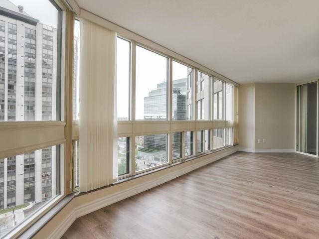 906 - 10 Kenneth Ave, Condo with 2 bedrooms, 2 bathrooms and 1 parking in Toronto ON | Image 12