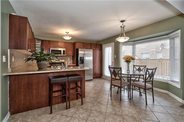 855 Bessy Tr, House detached with 4 bedrooms, 3 bathrooms and 1 parking in Milton ON | Image 5
