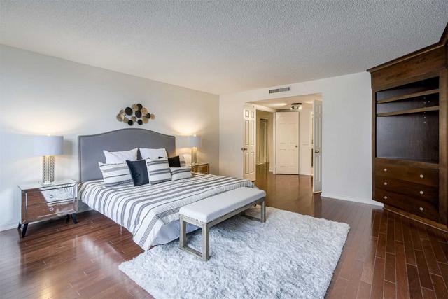 602 - 25 George St, Condo with 2 bedrooms, 3 bathrooms and 1 parking in Toronto ON | Image 6
