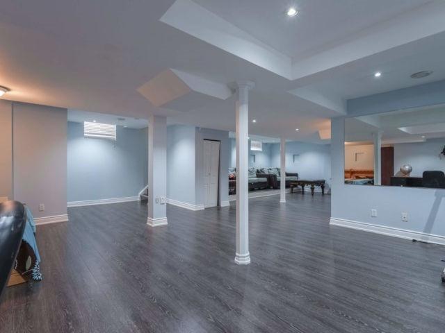 36 Collingwood Ave, House detached with 4 bedrooms, 4 bathrooms and 4 parking in Brampton ON | Image 17
