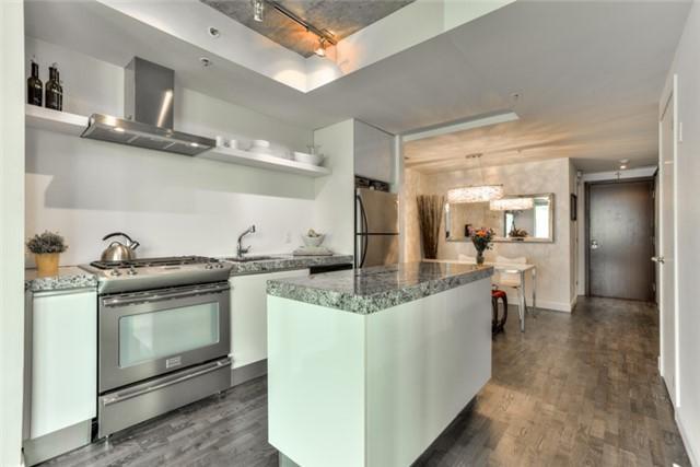 1012 - 75 Portland St, Condo with 1 bedrooms, 1 bathrooms and 1 parking in Toronto ON | Image 9