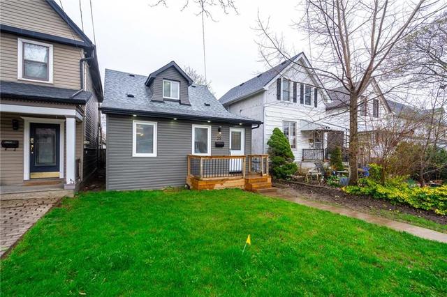 25 East 24th Street, House detached with 3 bedrooms, 2 bathrooms and null parking in Hamilton ON | Image 2