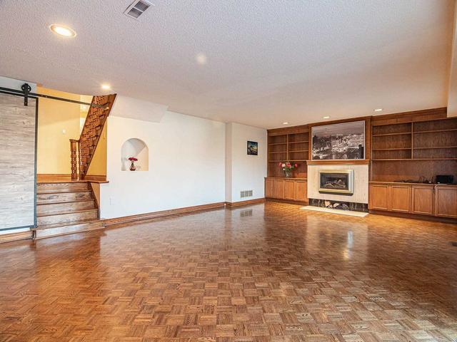 185 Cornelius Pkwy, House detached with 3 bedrooms, 4 bathrooms and 8 parking in Toronto ON | Image 5