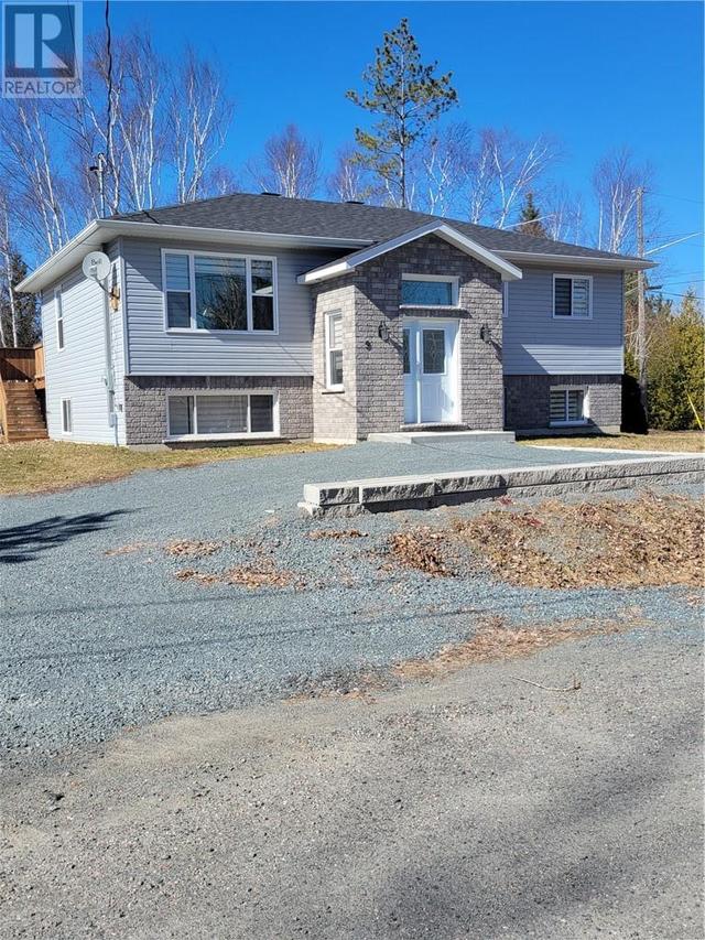 9 Willow, House detached with 3 bedrooms, 2 bathrooms and null parking in Greater Sudbury ON | Image 1