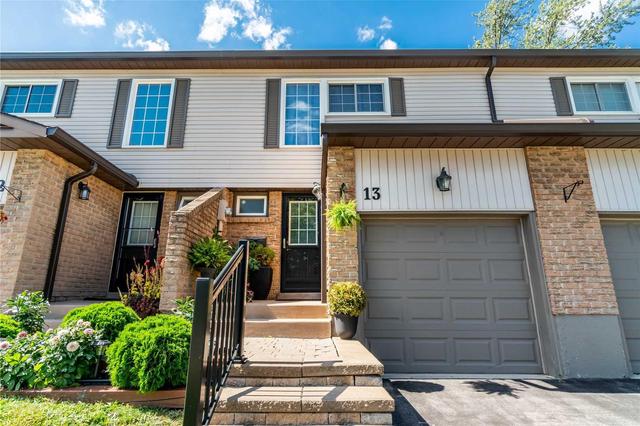 13 - 2411 Sovereign St, Townhouse with 3 bedrooms, 3 bathrooms and 1 parking in Oakville ON | Image 1