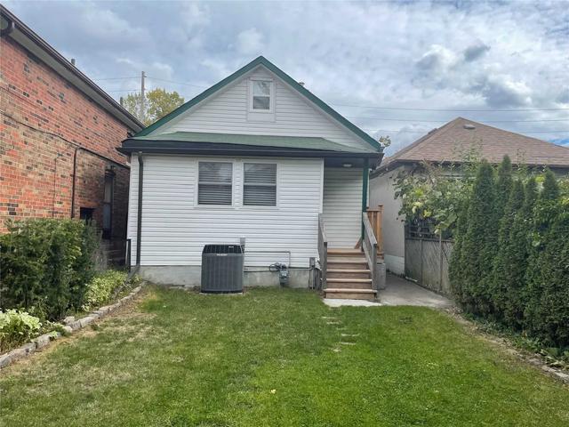 126 Sixteenth St, House detached with 2 bedrooms, 2 bathrooms and 2 parking in Toronto ON | Image 13