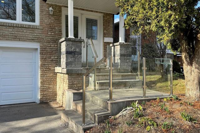 2 Topaz Gate, House semidetached with 3 bedrooms, 3 bathrooms and 3 parking in Toronto ON | Image 36